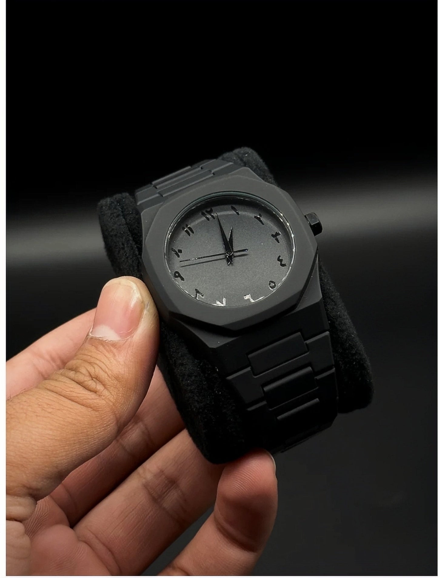 Arabic Aura Fiber Watch – Lightweight 44g Elegant Design